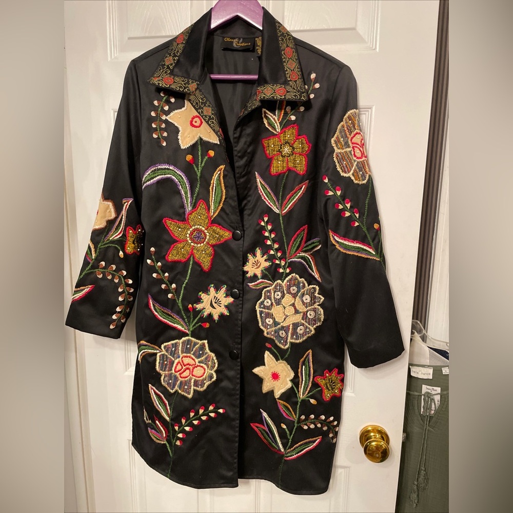 Classic Creation Vintage M Black Long coat Duster embroidered Metallic Threads